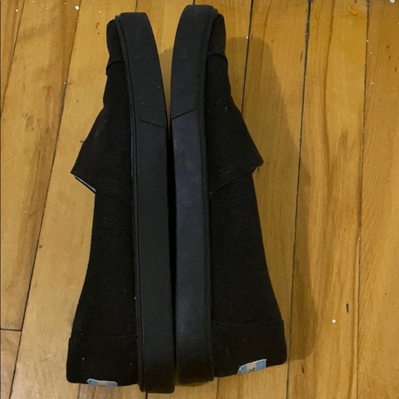 Toms Black on Black Canvas Mens Cupsole Classics - Picture 2 of 4